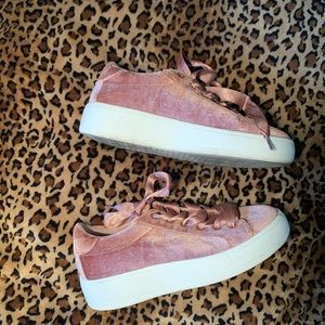 Steve Madden pink velvet platform sneakers 6